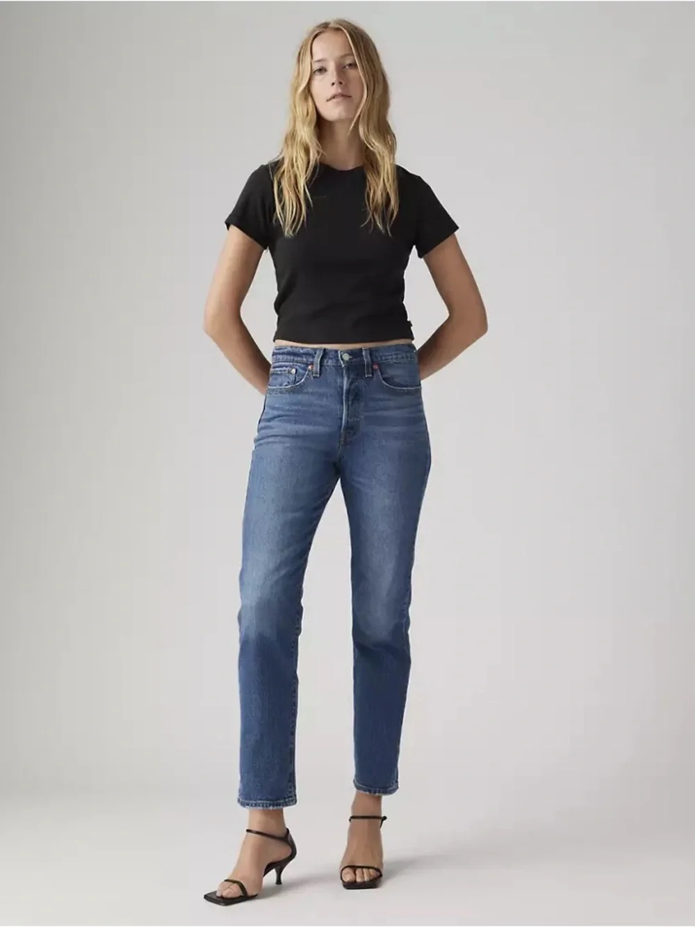 Levi’s Wedgie Straight Medium Wash Jeans - Picture 3 of 10